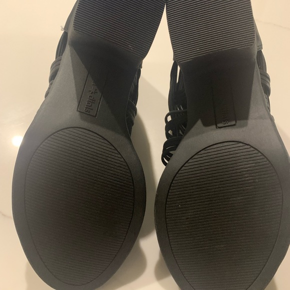 Just above the ankle Boots size 7.5 - Picture 2 of 3